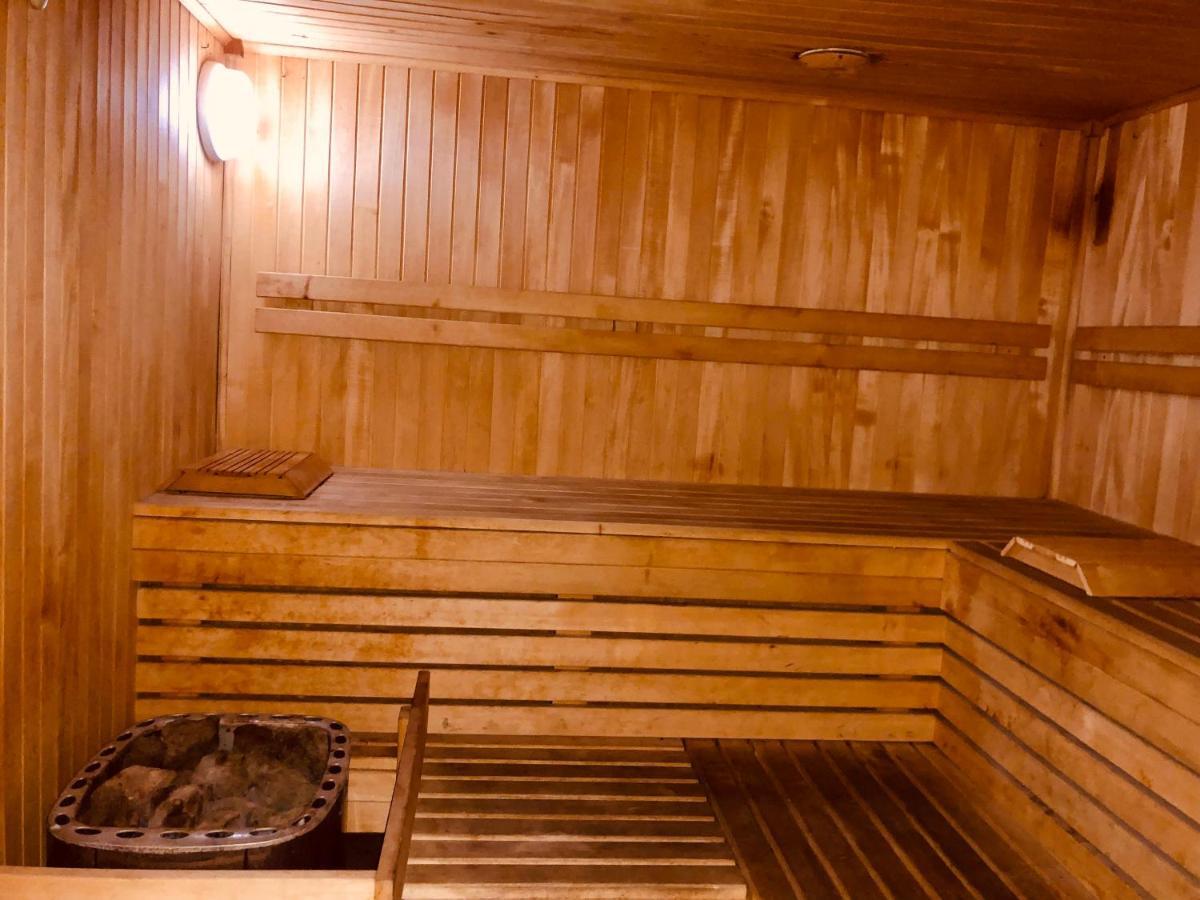Hotel Miami Kharkiv Eksteriør bilde